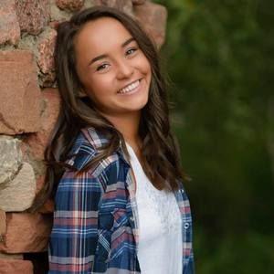 Meet your Posher, Alexis